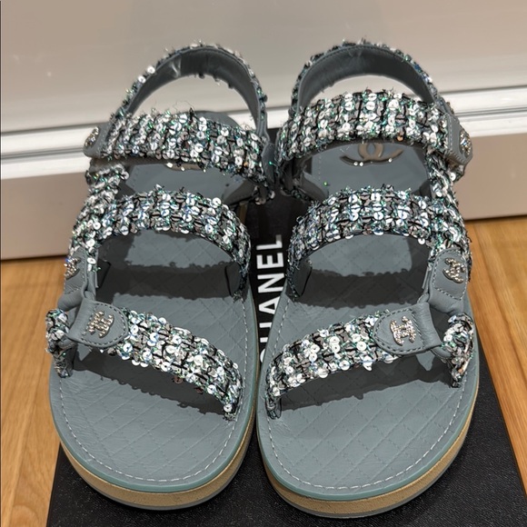 Chanel Blue Sequin Sandals brand new in box with dust bag size EUR 41 - Picture 2 of 10